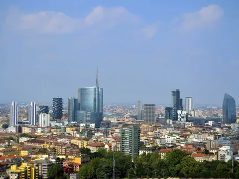 Czy w Mediolanie jest bezpiecznie? Poznaj zagrożenia i bezpieczne dzielnice