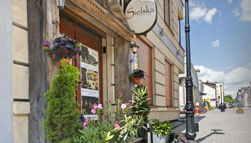 Gdzie zjeść w Białej Podlaskiej? Najlepsze restauracje i smaki