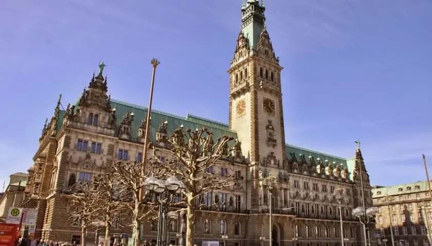 Czy w Hamburgu jest bezpiecznie? Odkryj zagrożenia i porady dla turystów