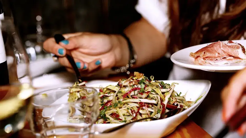 Zdjęcie Gdzie zjeść w Ostródzie? Odkryj najlepsze restauracje i smaki