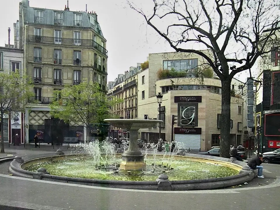 Plac Pigalle w Paryżu - co zobaczyć i kiedy najlepiej przyjechać